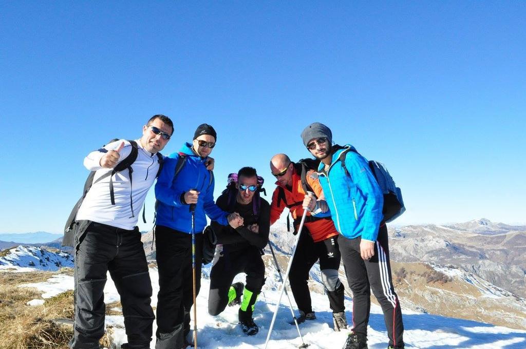 Lepushe Guesthouse Alpini מראה חיצוני תמונה