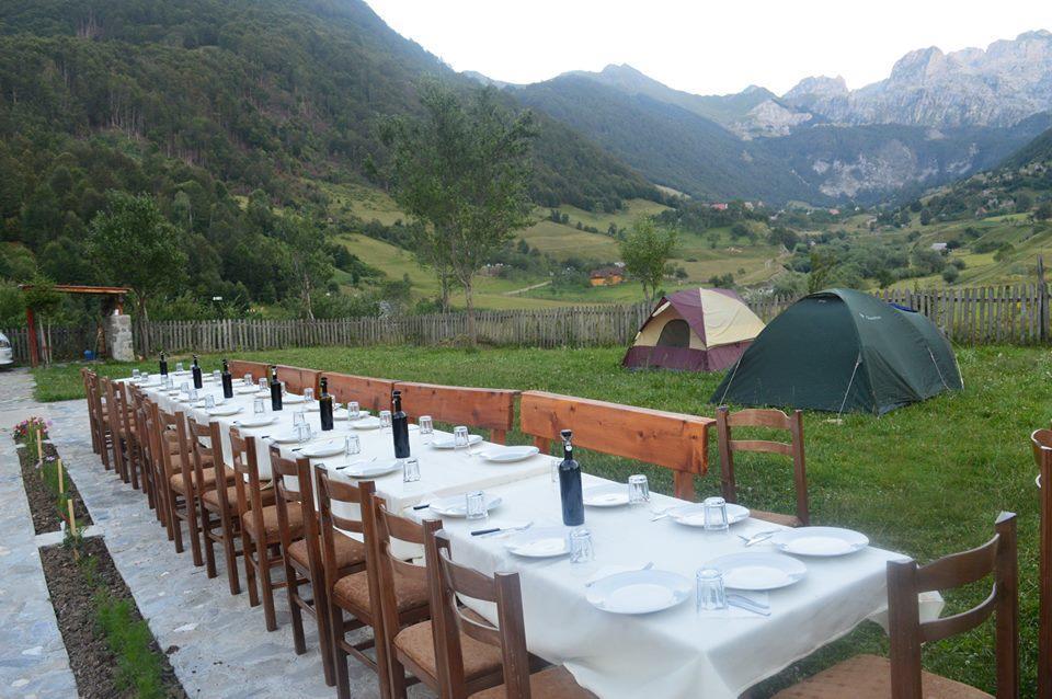 Lepushe Guesthouse Alpini מראה חיצוני תמונה