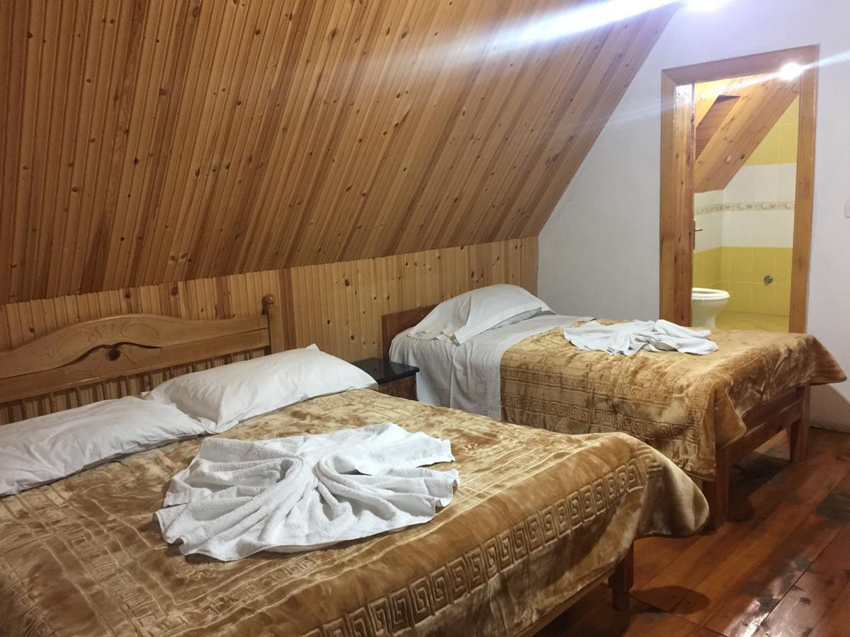 Lepushe Guesthouse Alpini מראה חיצוני תמונה